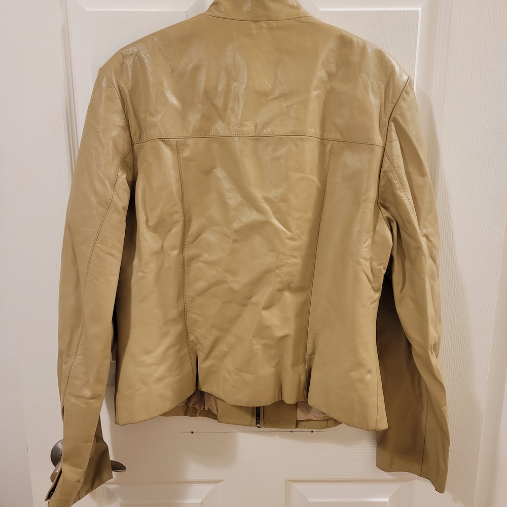 Danier Beige Leather Jacket - Picture 5 of 10